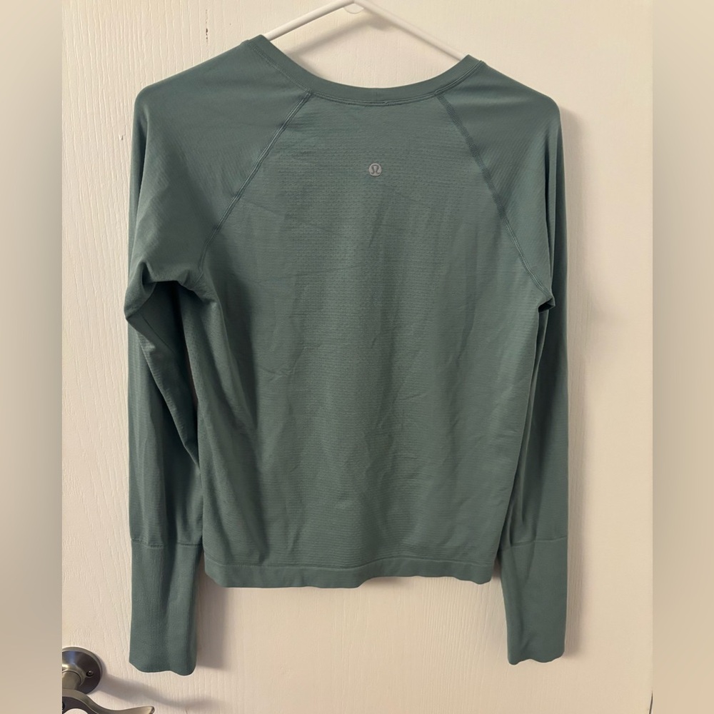 Lululemon swiftly sea foam blue Long Sleeve waist length